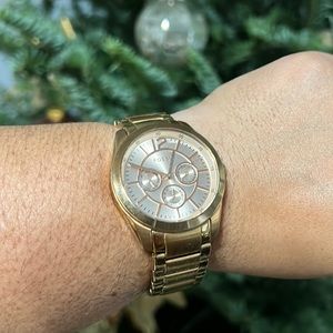 Buy Nude Watches for Women by FOSSIL Online | Ajio.com